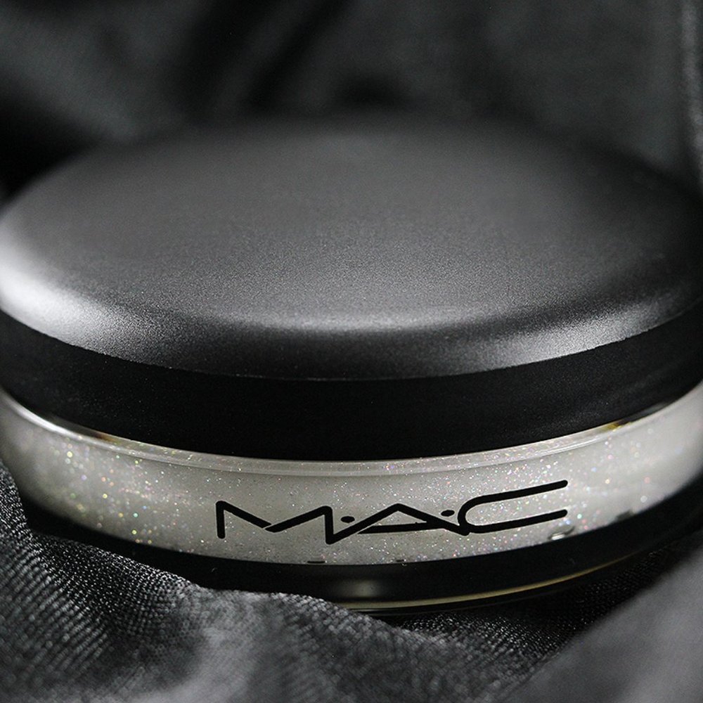 MAC Studio Eye Gloss in ‘Pearl Varnish’